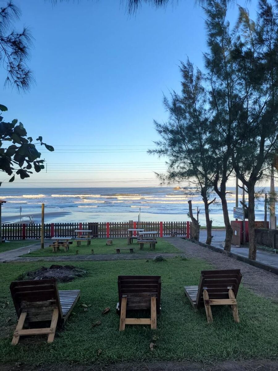 Área em frente ao mar no Camping Padang